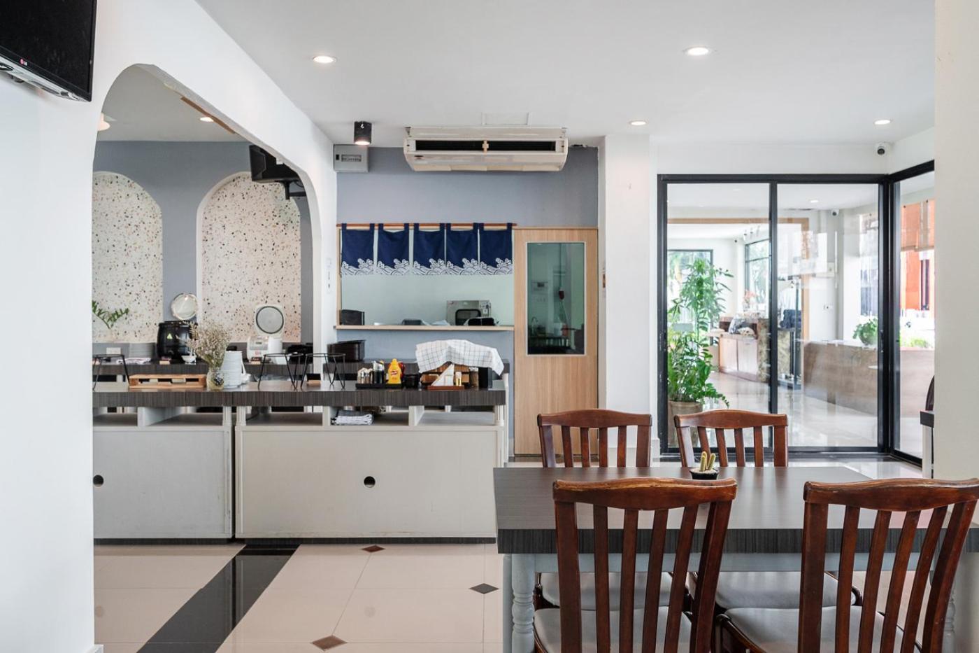 Kokotel Pattaya North Beach Exterior photo
